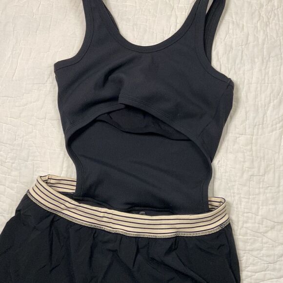 NWT Aerie Offline Tennis Skort Romper with Open Back size Large - Picture 5 of 12